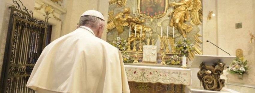 papa-francisco-rosario-santuario-virgen-del-divino-amor-roma-850x310